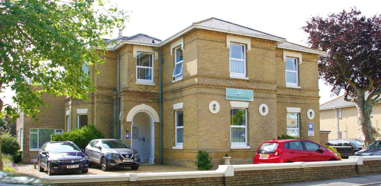 Parterre Holiday Apartments Sandown Exterior photo